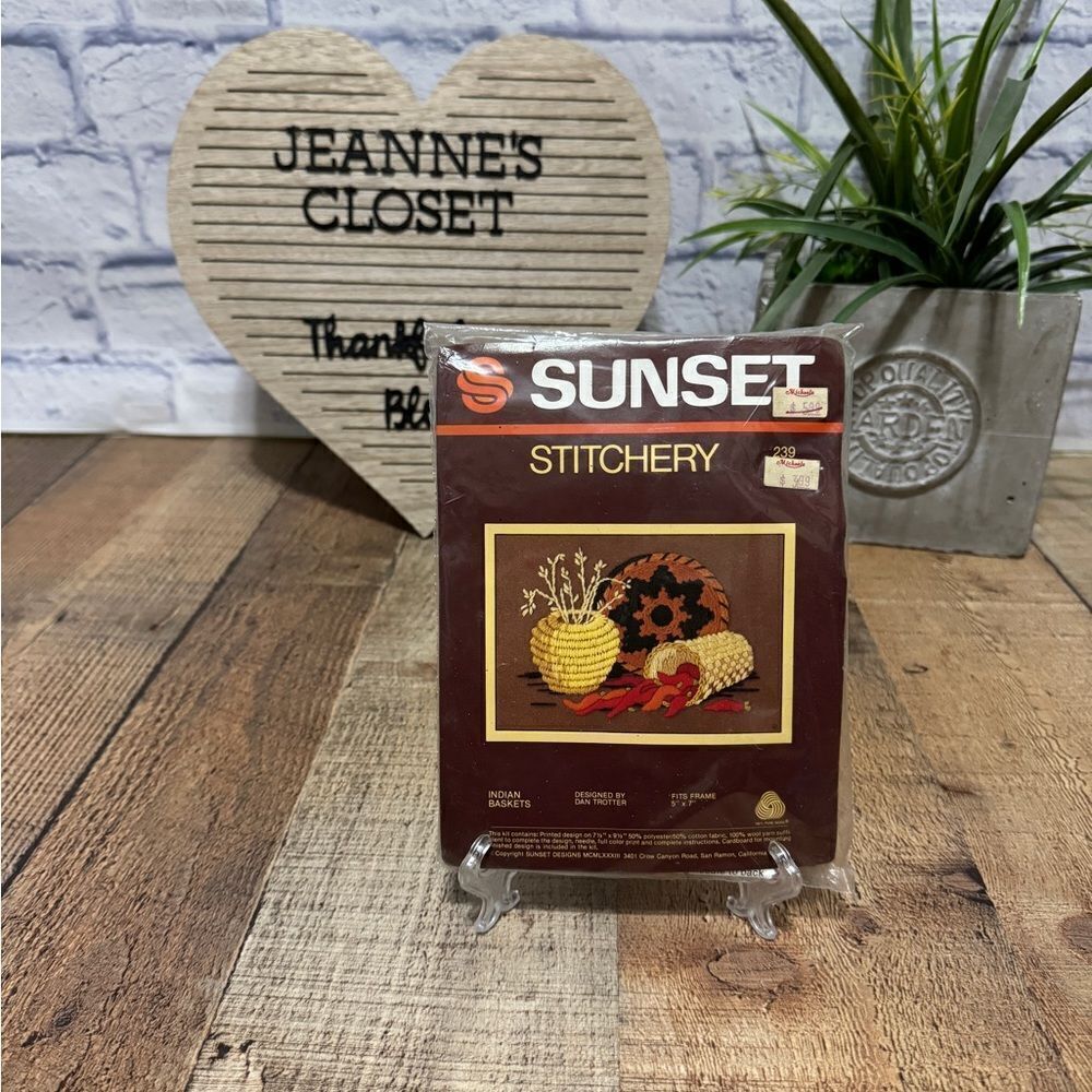 New Vintage 70’s-80’s‎ unopened Sunset Stitchery Indian Baskets 239 5” x 7”